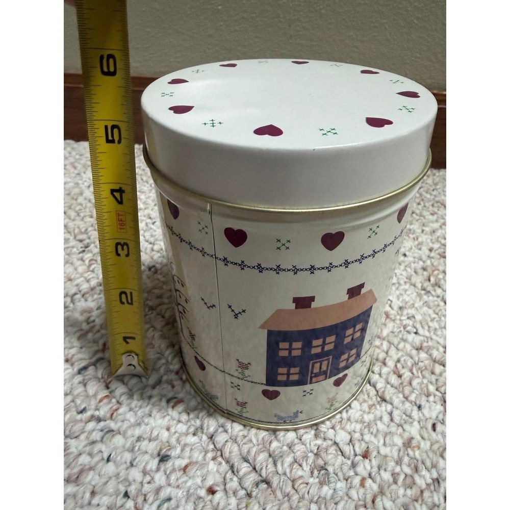 Vintage farmhouse cottagecore style metal kitchen canister - Picture 7 of 8